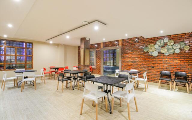 OYO Flagship 48845 Laxmi Residency