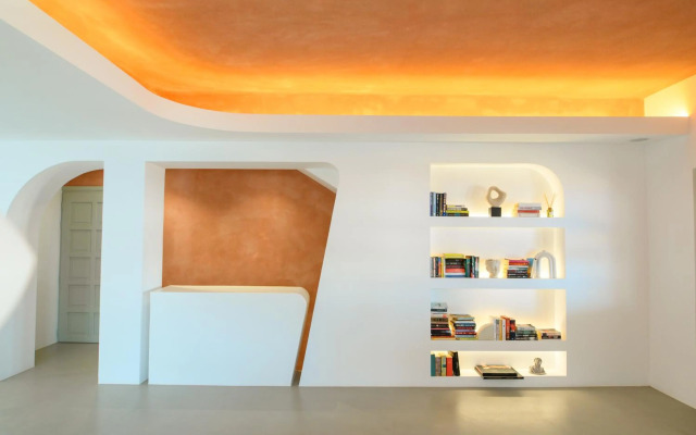 Yperia Hotel