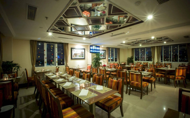 Chalcedony Grand Hotel