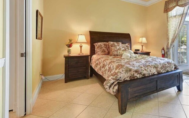 Royal Swan - Three Bedroom Home