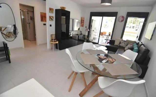 Penthouse Oasis Beach IV N  142