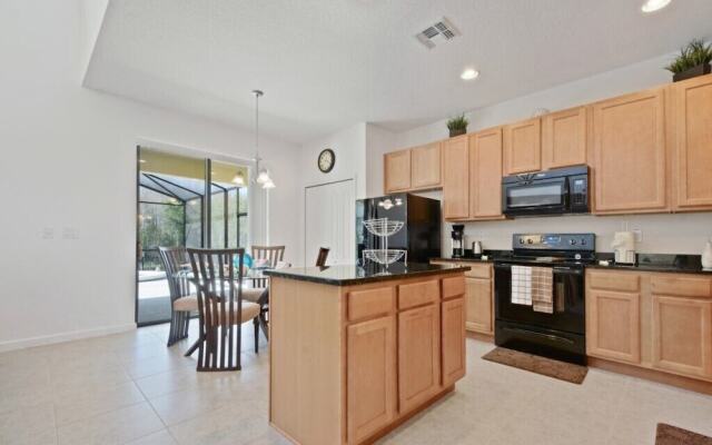 6 bedroom luxury home at Veranda Palms