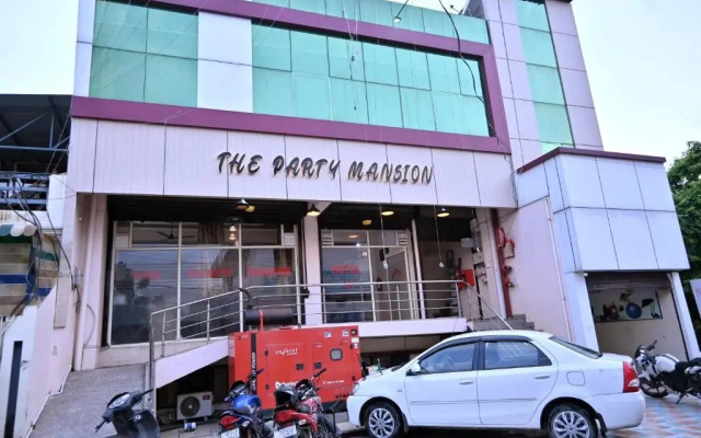 The Party Mansion by Oyo Rooms