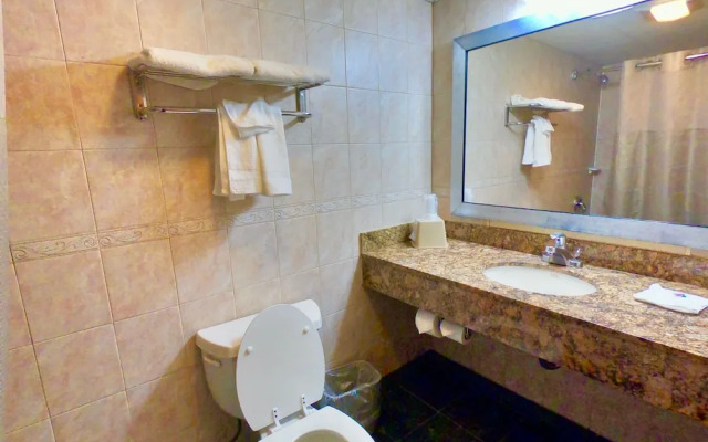 Comfort Inn (Levittown)
