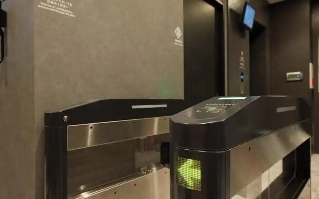 Rembrandt Cabin and Spa Shimbashi - Caters to Men