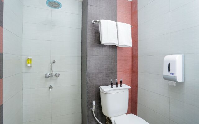 RedDoorz Plus near Farmhouse Lembang