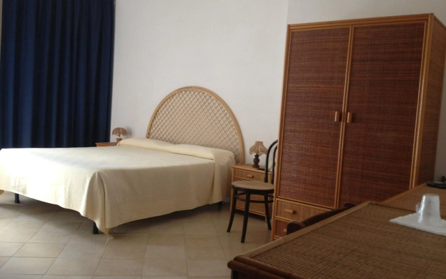 Hotel Miramare Garzia
