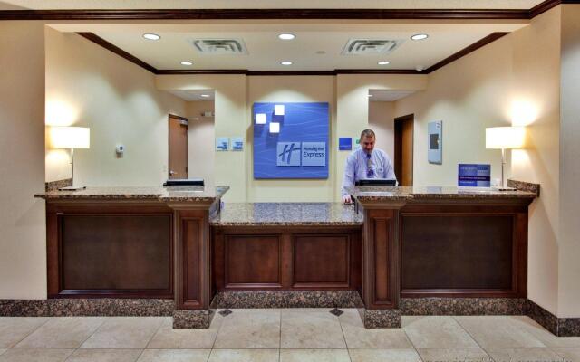 Holiday Inn Express Hotel & Suites Detroit-Novi, an IHG Hotel