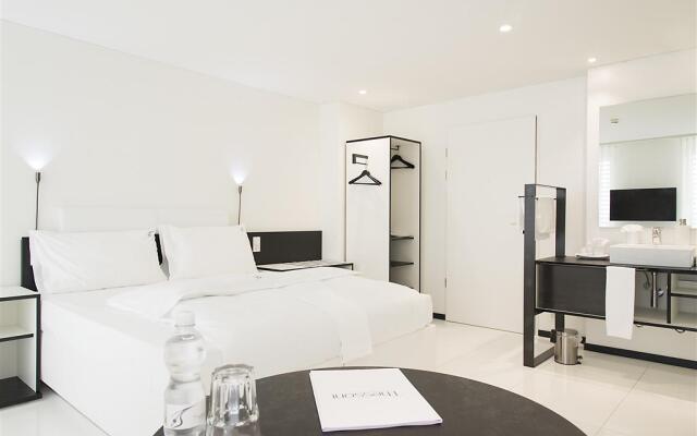 Longstay Residence Thessoni home - Self check in serviced apartments & Hotel