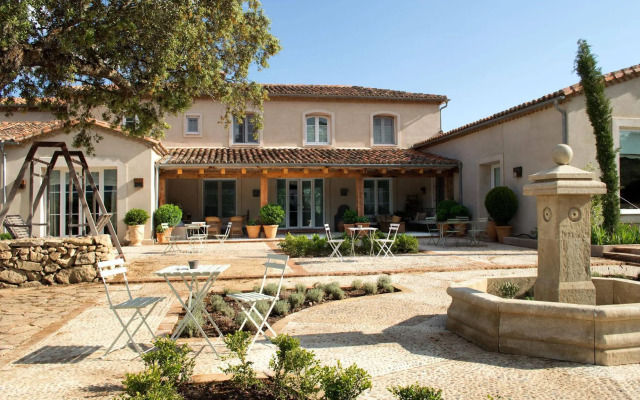 La Casa de Los Tomillares