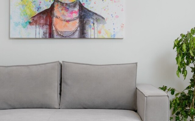 Design & Veranda next to Mahane Yehuda Market by FeelHome