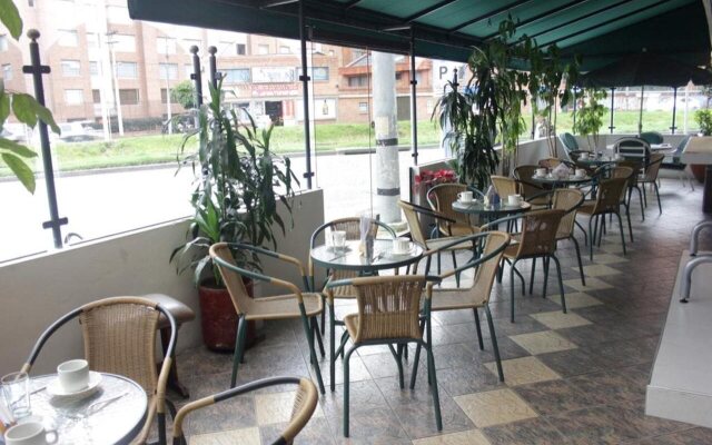 Charlies Place Hotel & Spa