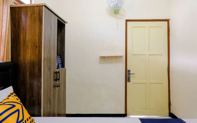 Madani Family Residence Syariah by OYO Rooms