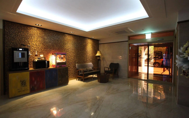 Shampoo Hotel