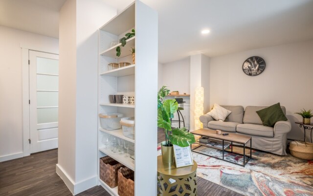 Cozy Fully-Equipped 2 Bedroom Suite