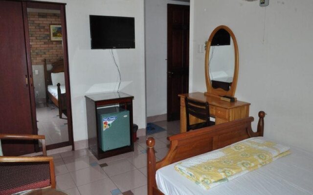 An An Hotel