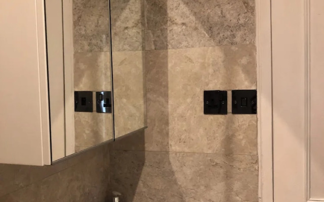 Londoncity / Freep / 1DB / En-suite/ Wifi