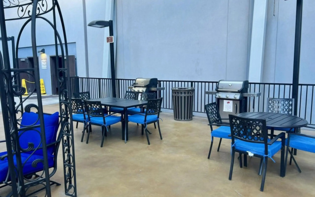 Jockey Resort Suites Center Strip