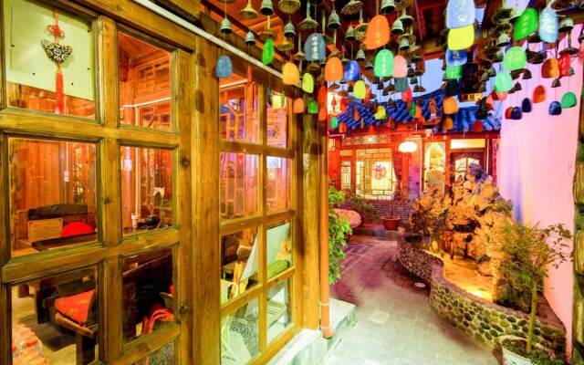 Cloud Boutique Resort - Naxi Style Shop