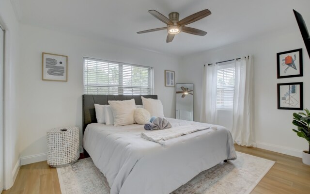 Madrina's Cozy 3BR-1BA Spacious Backyard