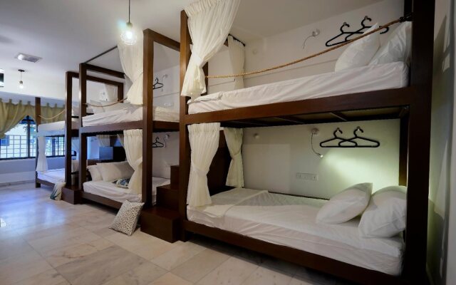 Leisure Lodge