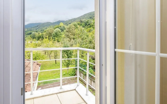 Peaceful Flat With Balcony in Kartepe