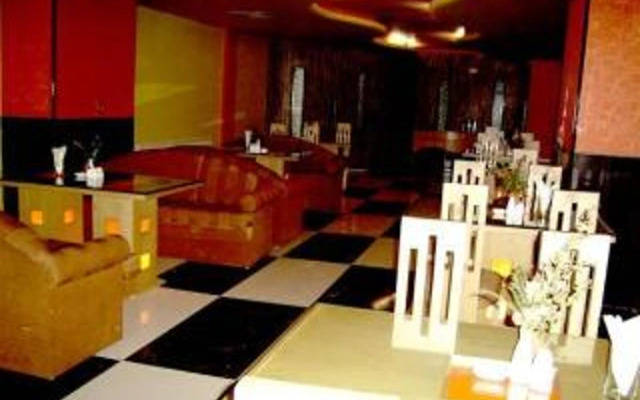 Hotel Silver Star by ADB Rooms