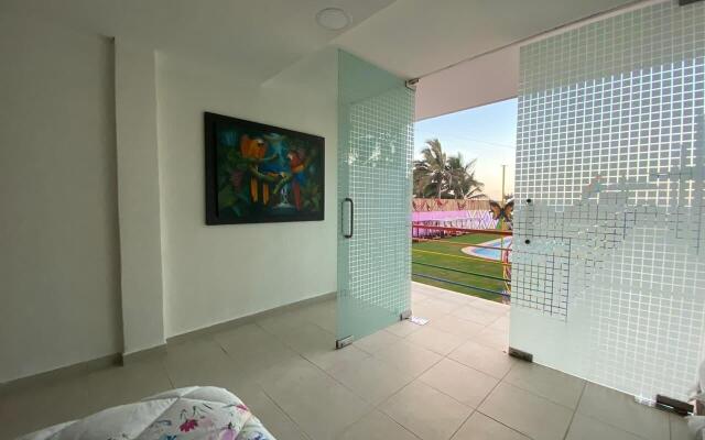 Club de Playa Dioses y Reinas