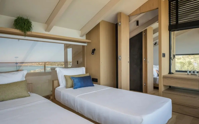 OPENNESS. House by the sea.