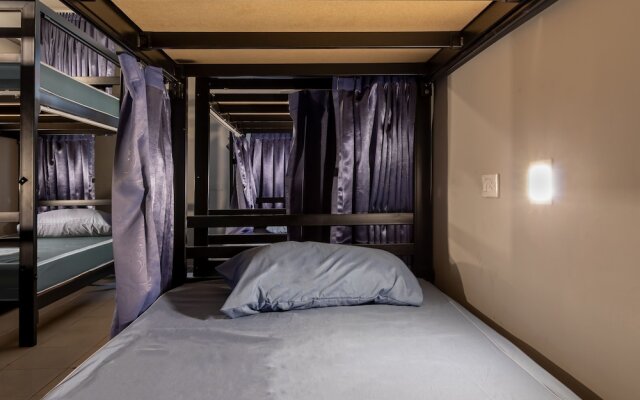 B168 Bed And More Hostel