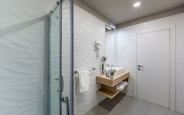 Preelook Apartments and Rooms