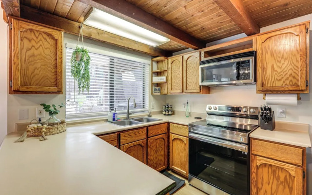 Grill & Games: Family-friendly Flagstaff Getaway!