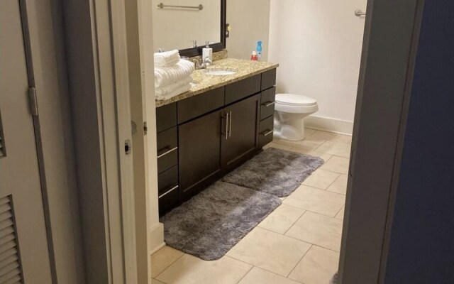 2 Two King Bed Buckhead Condo