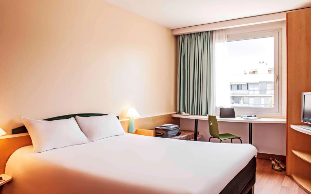 ibis Barcelona Molins de Rei - Image 3