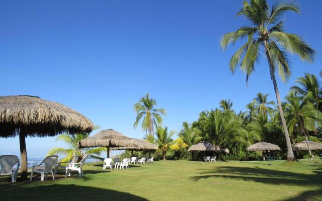 Las Lajas Beach Resort