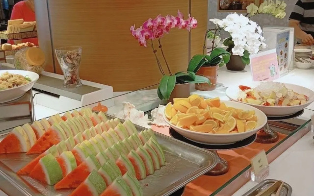 Howard Civil Service International House