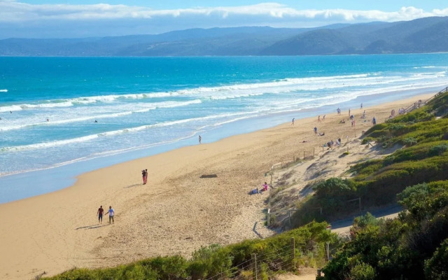 Fairhaven Beach House With Ocean Views and Tranquil Setting