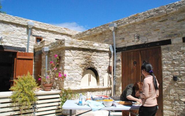 Vavla Rustic Retreat