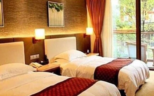 Hui Feng Hotel