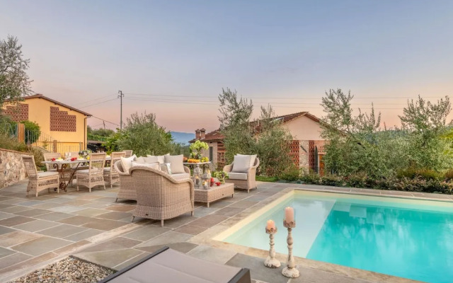Valle del Sole Winery Farmhouse
