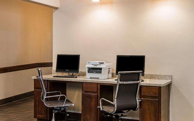 Comfort Inn & Suites