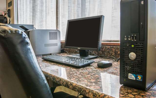 Comfort Suites Canton - Detroit