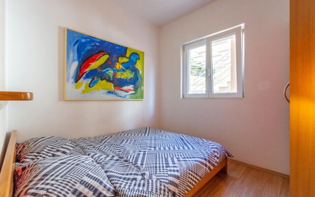 Amazing Home in Vinisce With Wifi and 2 Bedrooms