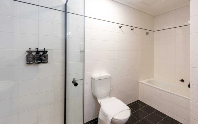 Chic 1-bedroom Apartment in Melbourne CBD