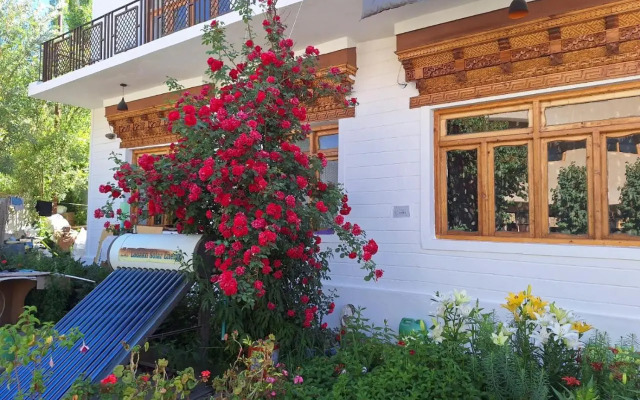 Shanti Guest House