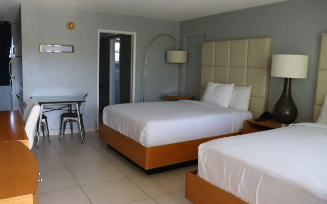 Ocean Mile Hotel