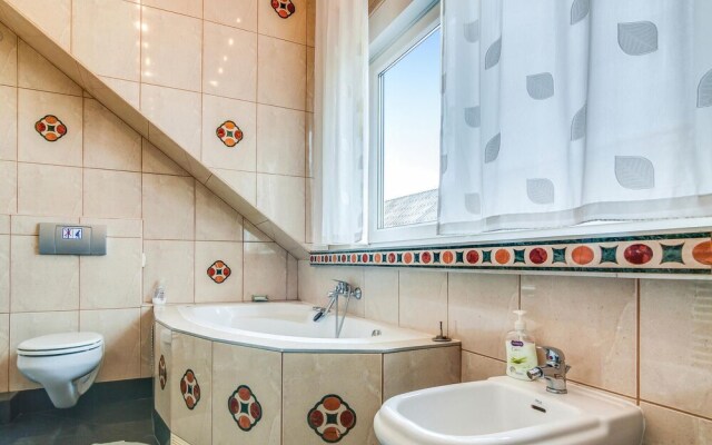 Awesome Home in Grzybowo With 6 Bedrooms and Wifi