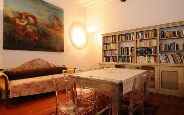 Cozy Central City Apartment