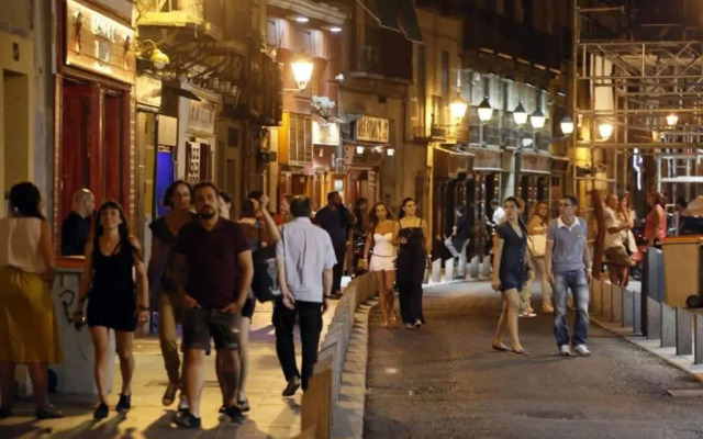 Moderno y funcional apartamento en el centro.