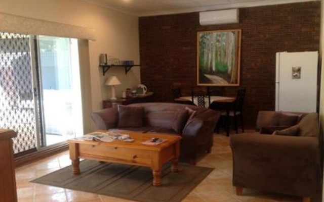 Safety Bay Guest House – Guest Rooms – Rockingham